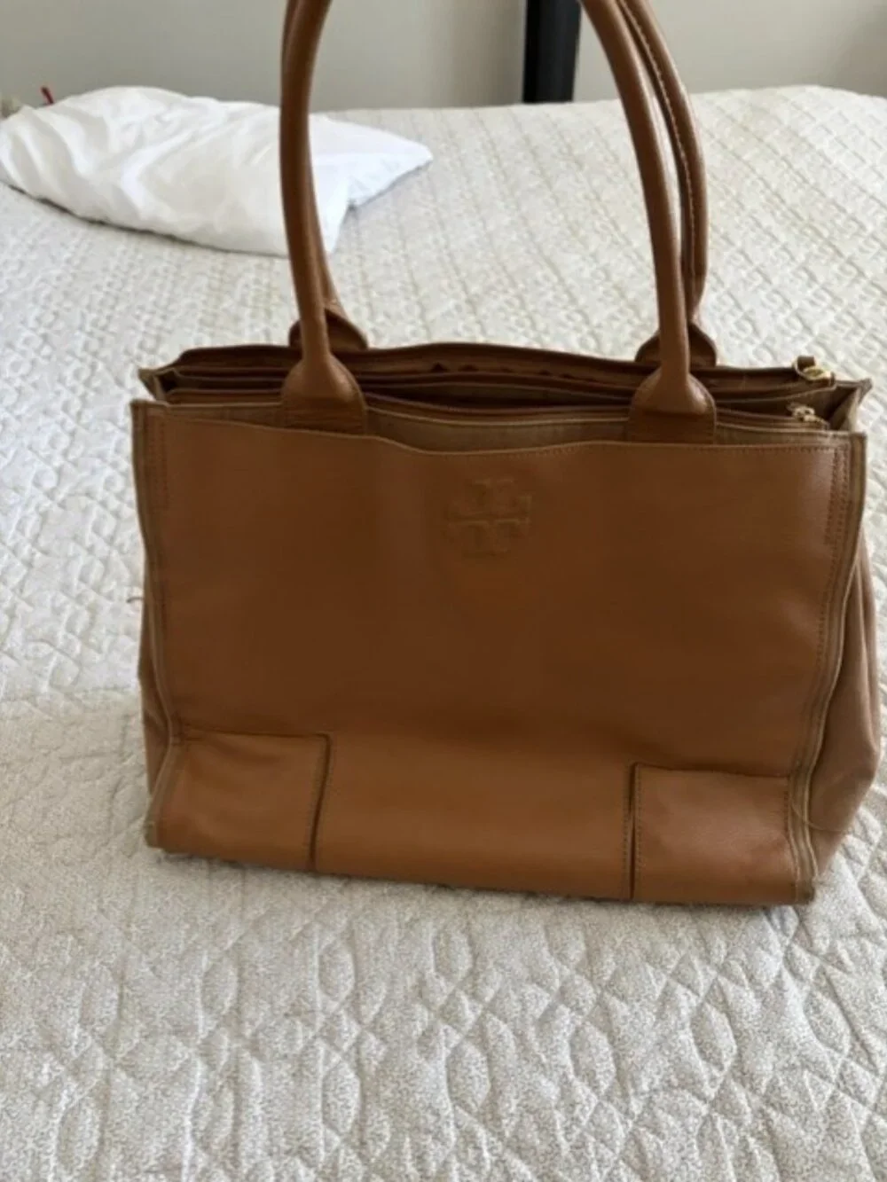Tory Burch pebble brown
